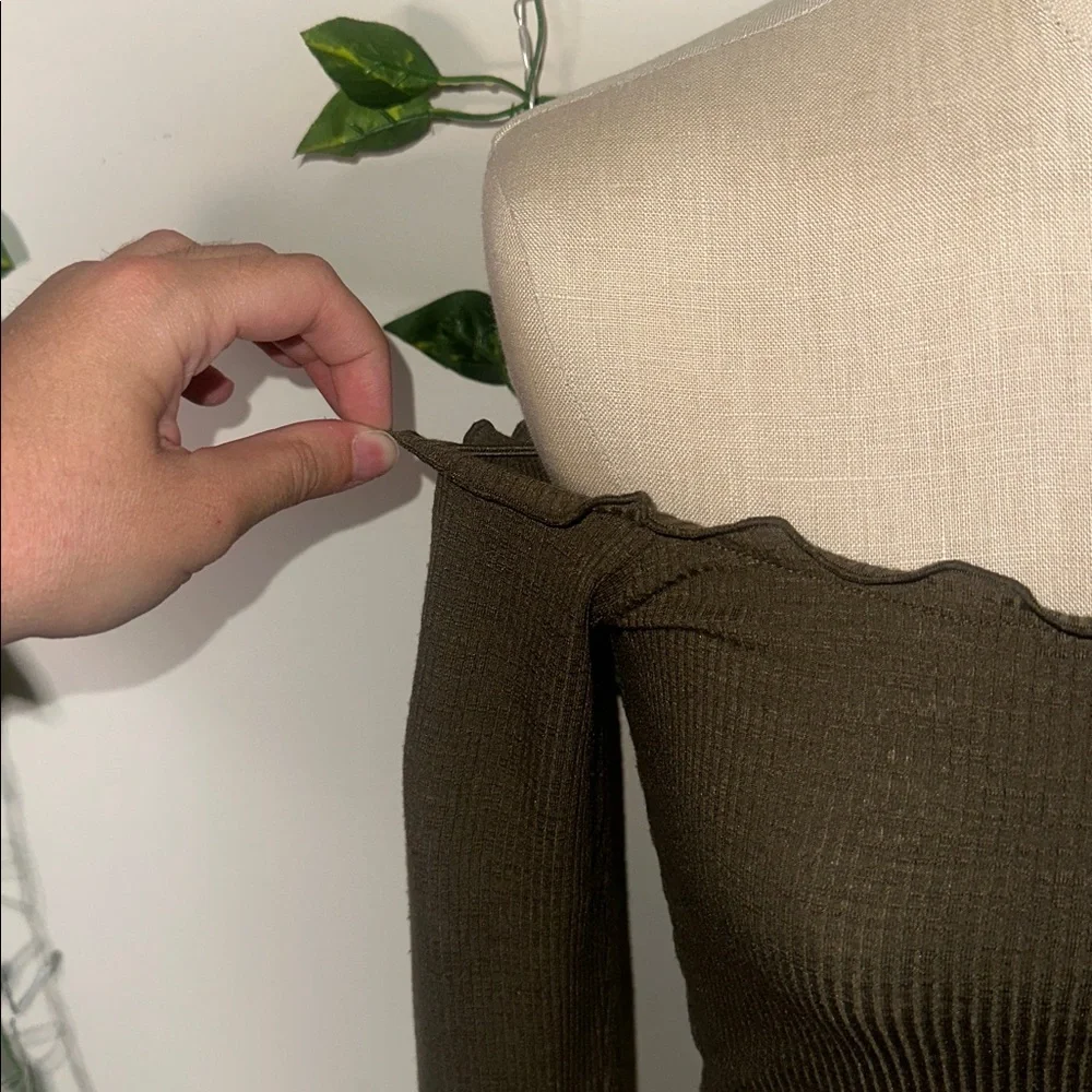 Garage Cropped Scalloped Off The Shoulder Longsleeve Top